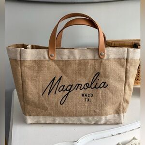 NWOT Magnolia Waco Texas Chip and Joanna Gains burlap tote bag apolis global